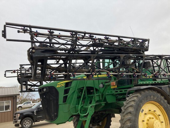 2011 John Deere 4930 Sprayer/High Clearance