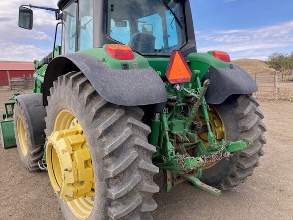 2009 John Deere 7330 Tractor