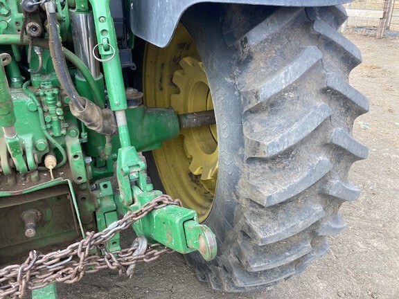 2009 John Deere 7330 Tractor