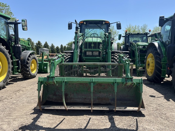 2009 John Deere 7330 Tractor