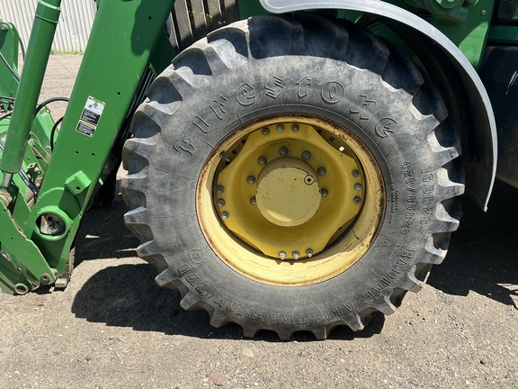 2009 John Deere 7330 Tractor