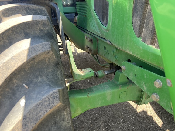 2009 John Deere 7330 Tractor