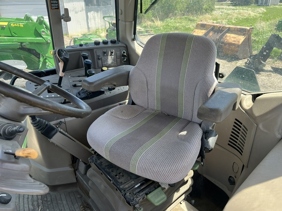 2009 John Deere 7330 Tractor