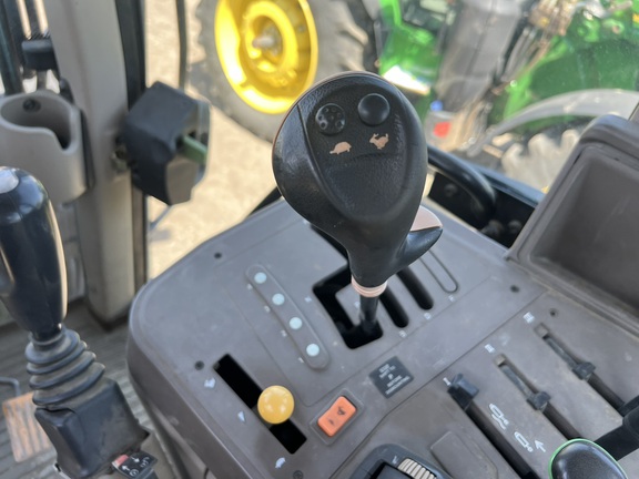 2009 John Deere 7330 Tractor