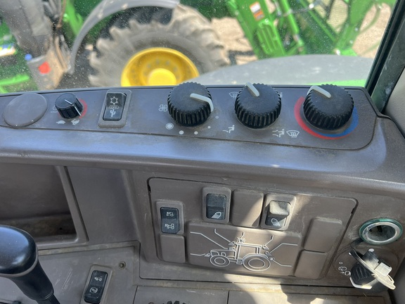 2009 John Deere 7330 Tractor