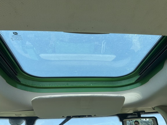 2009 John Deere 7330 Tractor