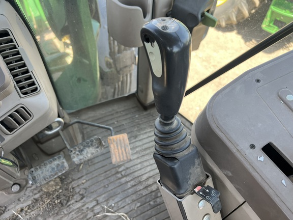 2009 John Deere 7330 Tractor