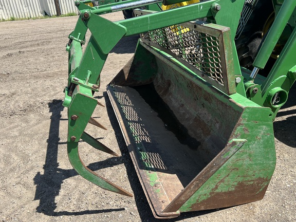 2009 John Deere 7330 Tractor
