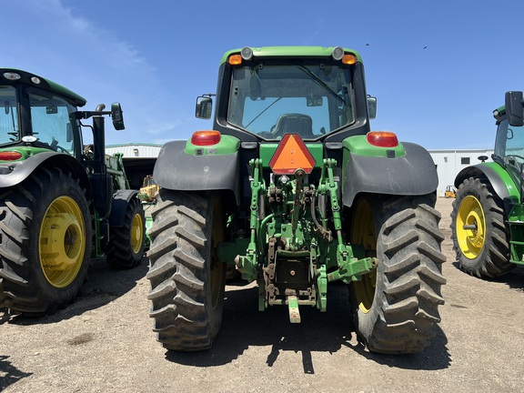 2009 John Deere 7330 Tractor
