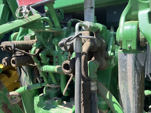 2009 John Deere 7330 Tractor