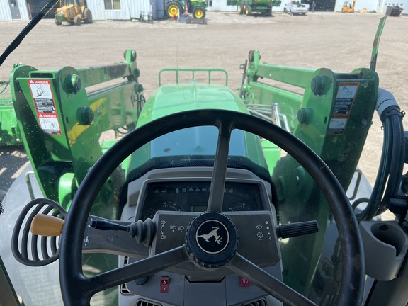 2009 John Deere 7330 Tractor