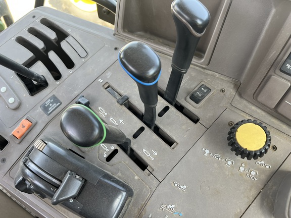 2009 John Deere 7330 Tractor