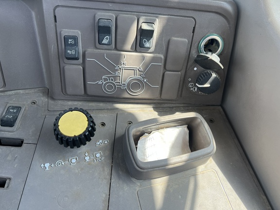 2009 John Deere 7330 Tractor