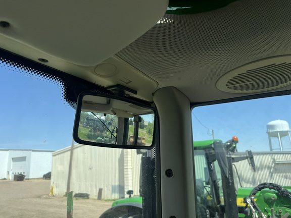 2009 John Deere 7330 Tractor