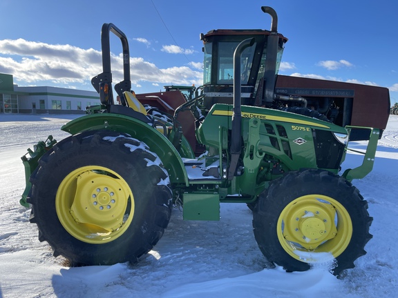 2024 John Deere 5075E Tractor