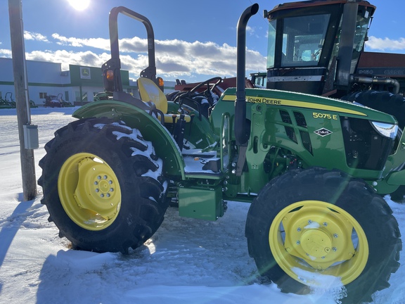 2024 John Deere 5075E Tractor