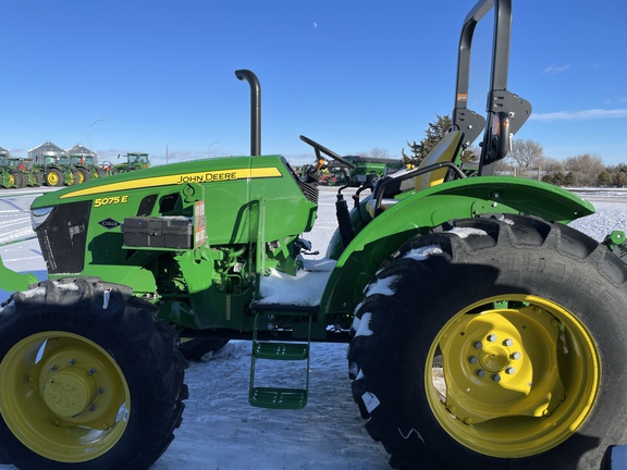 2024 John Deere 5075E Tractor