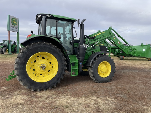 John Deere 640R Loader