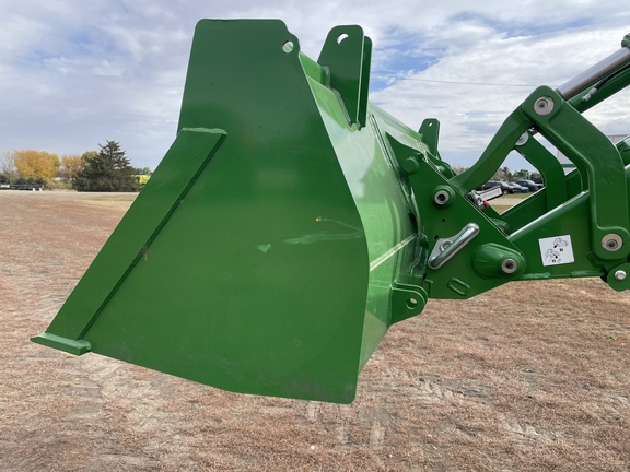 John Deere 640R Loader