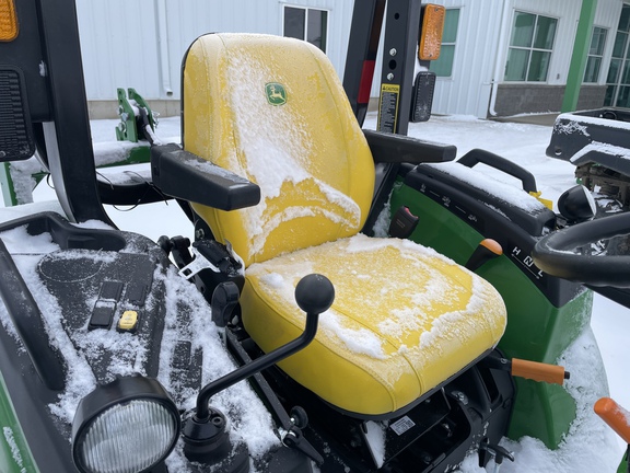 2024 John Deere 2032R Tractor Compact