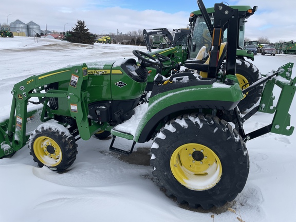 2024 John Deere 2032R Tractor Compact