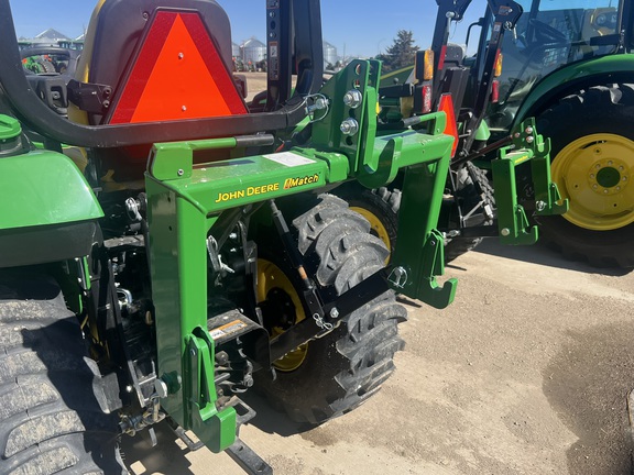 2024 John Deere 2032R Tractor Compact