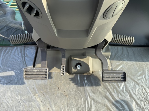 2024 John Deere 9RX 640 Tractor Rubber Track