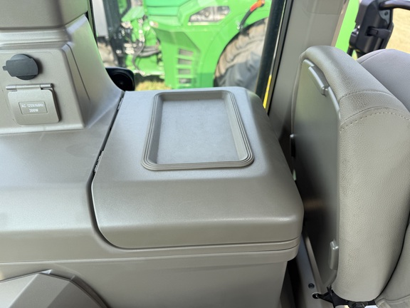 2024 John Deere 9RX 640 Tractor Rubber Track
