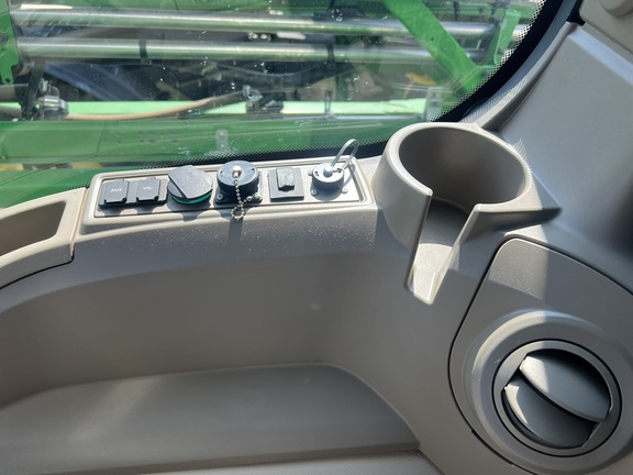 2023 John Deere 616R Sprayer/High Clearance