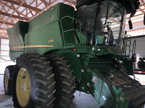 2022 John Deere S780 Combine