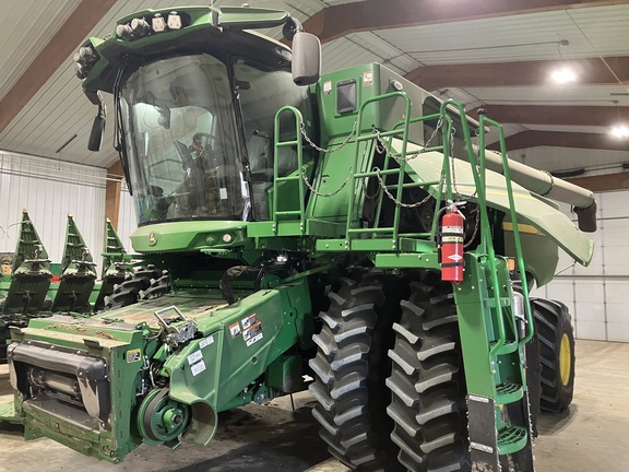 2022 John Deere S780 Combine