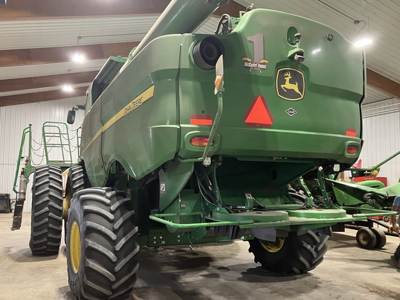 2022 John Deere S780 Combine