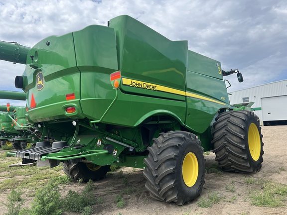 2021 John Deere S780 Combine