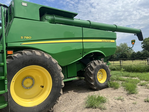 2019 John Deere S780 Combine