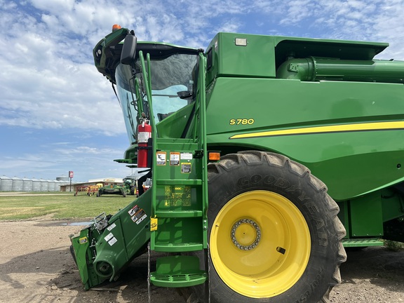 2019 John Deere S780 Combine
