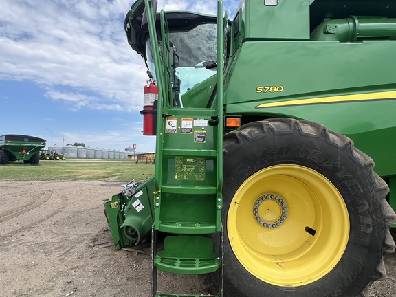 2019 John Deere S780 Combine