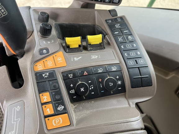 2019 John Deere S780 Combine