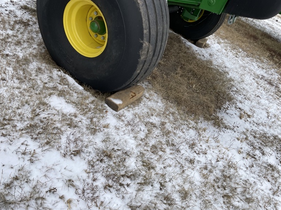 2023 John Deere 560M Baler/Round