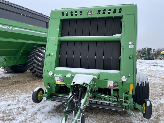 2023 John Deere 560M Baler/Round