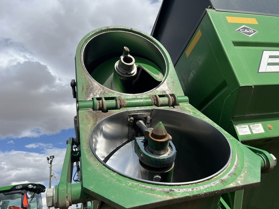 2019 Brent 1596 Grain Cart