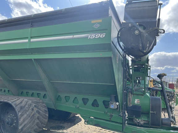 2019 Brent 1596 Grain Cart