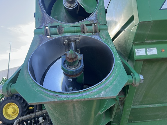 2019 Brent 1596 Grain Cart