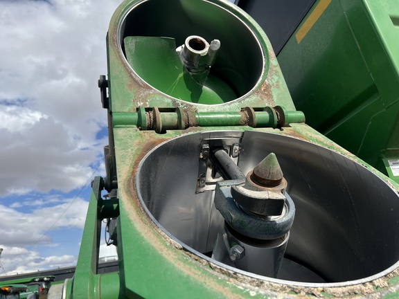 2019 Brent 1596 Grain Cart