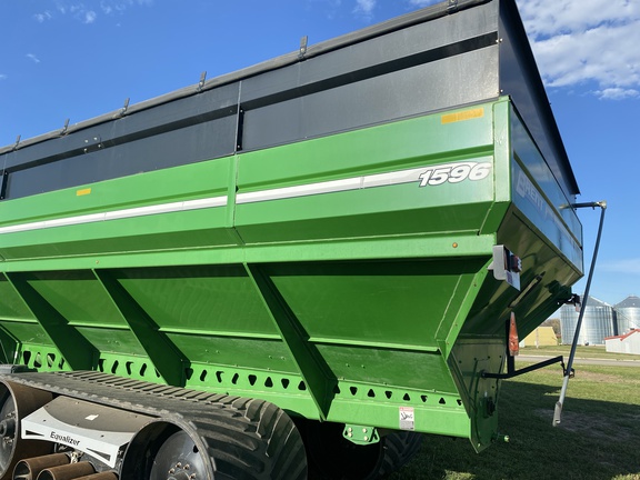 2019 Brent 1596 Grain Cart