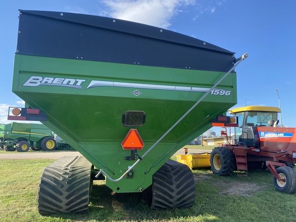 2019 Brent 1596 Grain Cart