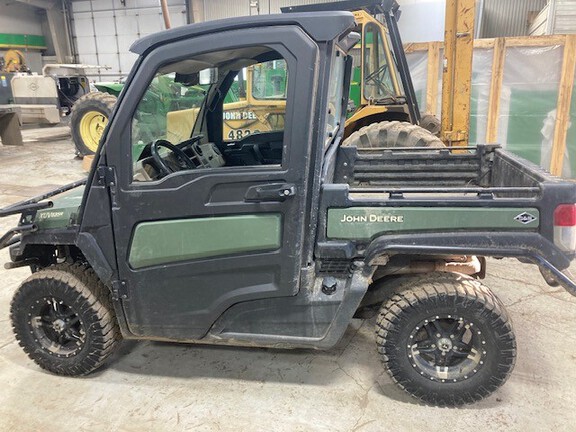 2022 John Deere XUV 835M ATV