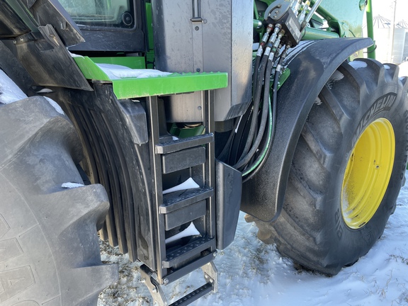 2023 John Deere 7R 250 Tractor