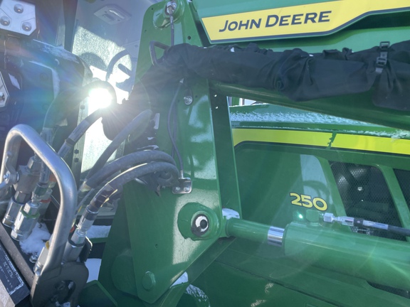 2023 John Deere 7R 250 Tractor