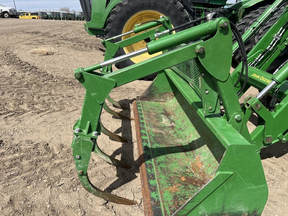 2017 John Deere 6175R Tractor