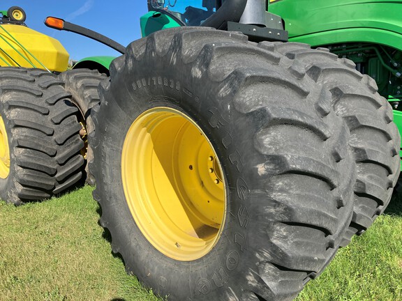 2012 John Deere 9560R Tractor 4WD